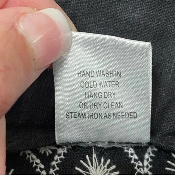 il Gilet / Black & White Embroidered Linen Blend Bermuda Shorts Size 10 - Picture 7 of 9